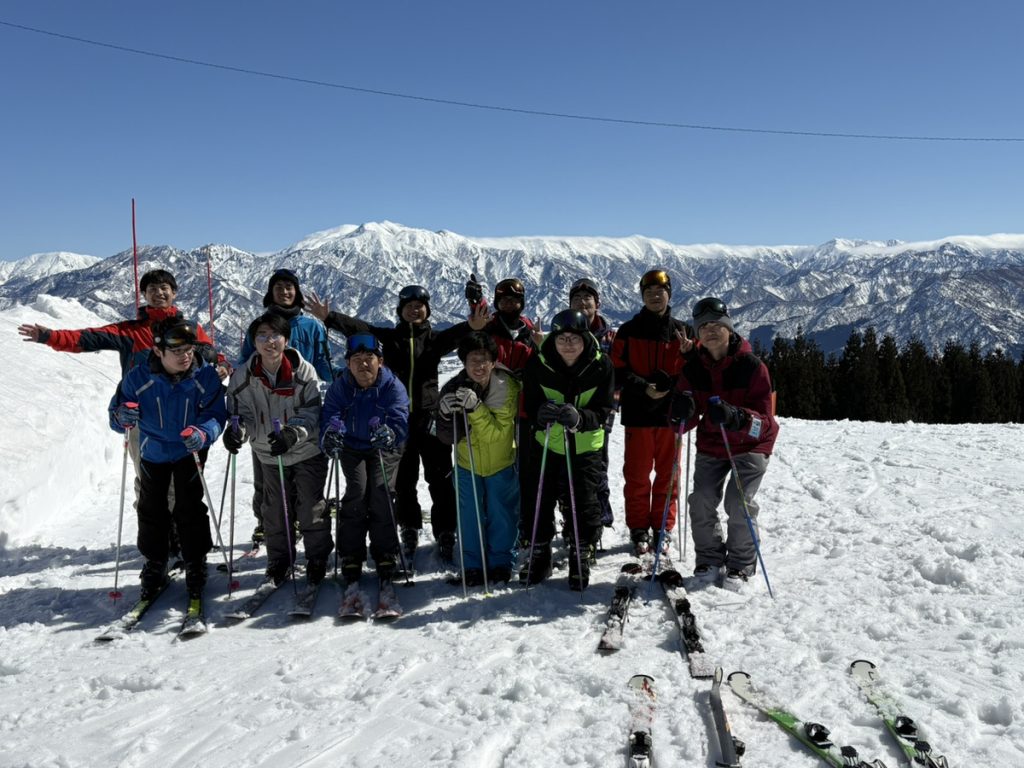 研究室メンバーとのスキー